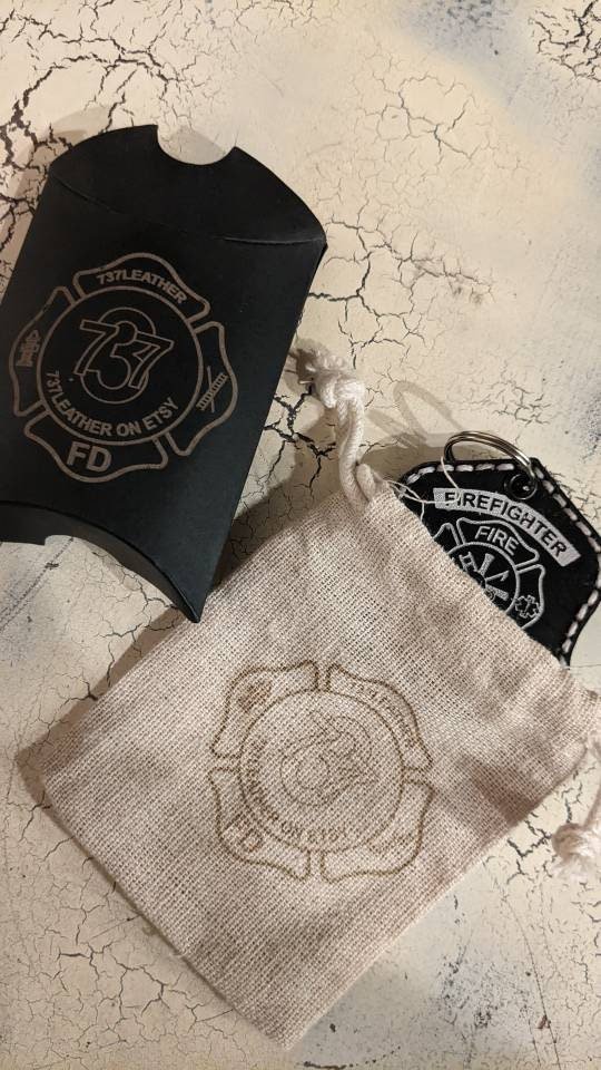 Custom black leather firefighter helmet shield keychain – additional product view 4
