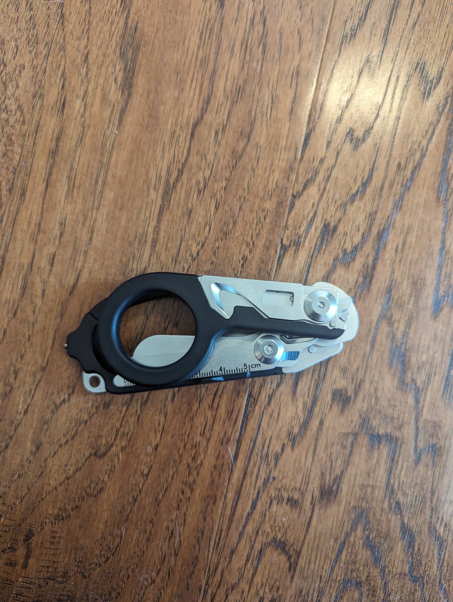 Personalized 6-in-1 trauma shears for EMTs and firefighters – additional product view 8