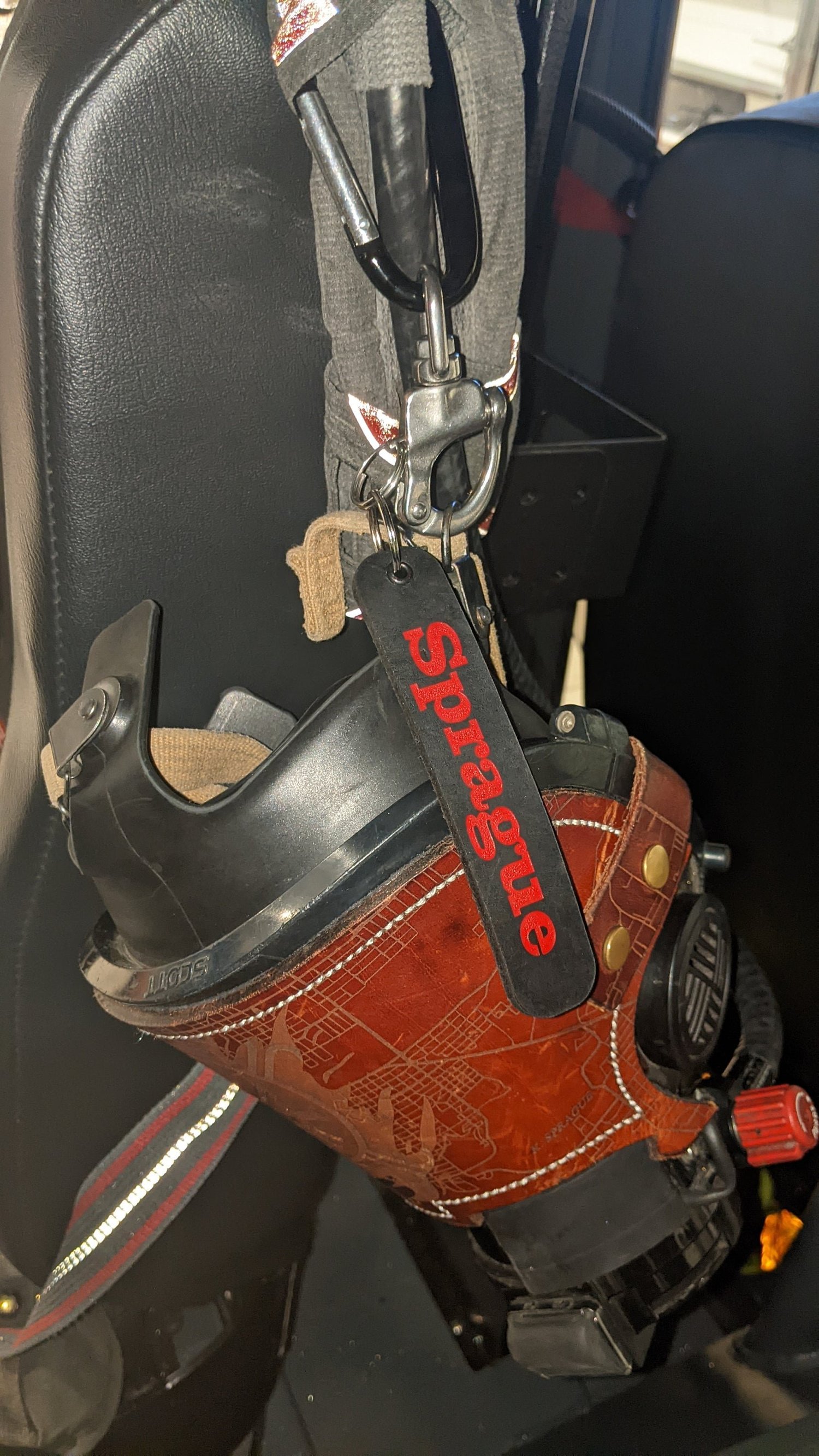 Personalized leather SCBA mask holder quick-release pull tab – additional product view 3